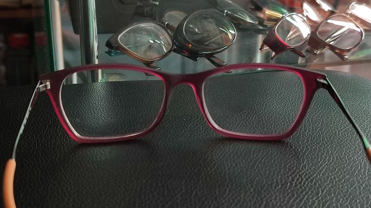 Ray-Ban RB7053 Eyeglasses Frames Square Size 54-17-140 mm กรอบแว่นของแท้มือสอง น้ำหนักเบาใส่สบาย แบรนด์ดีๆ ทรงสวยๆ ใส่ได้ทั้งชาย หญิง รูปที่ 3