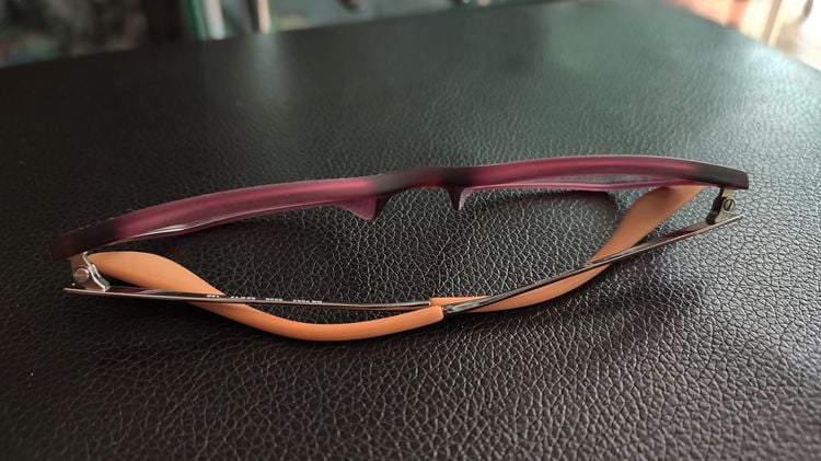 Ray-Ban RB7053 Eyeglasses Frames Square Size 54-17-140 mm กรอบแว่นของแท้มือสอง น้ำหนักเบาใส่สบาย แบรนด์ดีๆ ทรงสวยๆ ใส่ได้ทั้งชาย หญิง รูปที่ 2