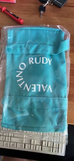 กระเป๋าผ้า Valentino Rudy รูปที่ 1