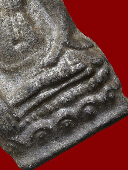 ให้เช่า พระกรุเนื้อชินเงิน พิมพ์ใหญ่ พระร่วงหูยาน กรุวัดพระศรีรัตนมหาธาตุ จ.ลพบุรี หลังลายผ้า รูปที่ 5