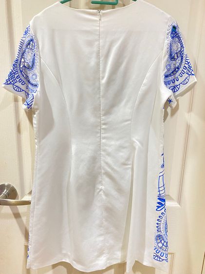 Dress ขาวฉลุน้ำเงิน Karyn Miran รูปที่ 6