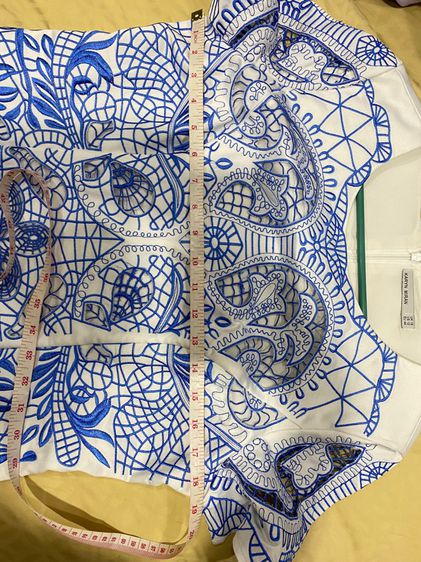 Dress ขาวฉลุน้ำเงิน Karyn Miran รูปที่ 9