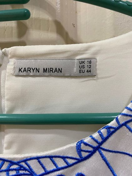 Dress ขาวฉลุน้ำเงิน Karyn Miran รูปที่ 3