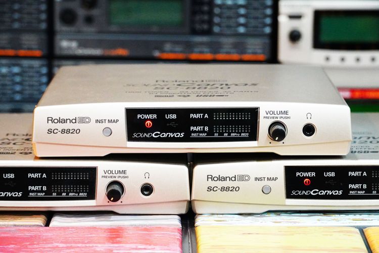 Roland SC-8820 (JAPAN) ตัวเล็กสเป็คแรง เสียงหนากังวานดีมาก ต่อคอมทางUSBด้เลย มีซาวด์sc88pro sc88 sc55mkII และตัวมันเองsc8820 ในตัว เสียงเยอะ รูปที่ 3