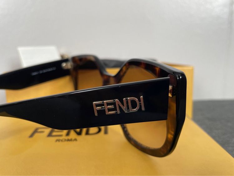 FENDI sunglasses แว่นกันแดด ของใหม่ ของแท้ อปกครบ พร้อมส่ง รูปที่ 3