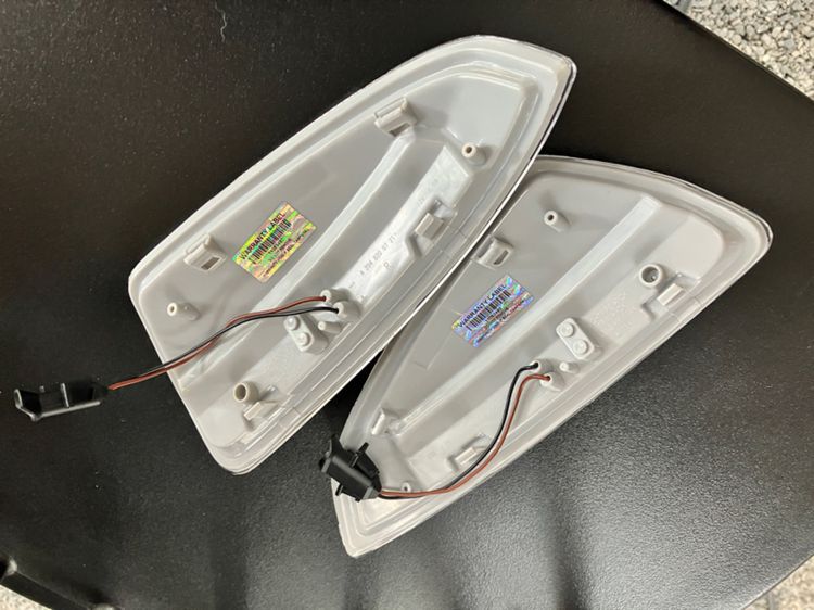 ไฟเลี้ยวกระจกข้าง Benz ML280 ML350 W164 ปี 2006-2011 W166 2012-2016 รูปที่ 6