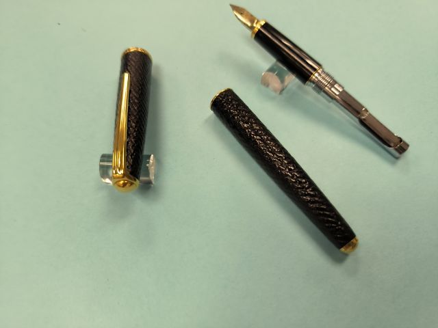 ปากกาหมึกซึม Platinum leather ด้ามหุ้มหนัง หัว EF 14k รูปที่ 3