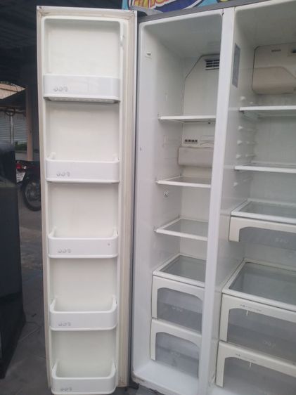 ขายตู้เย็น LG Side by Side 19.5 ความเย็นติดลบ  สะใจแช่ไอติมแข็งเป๊กเลยครับ
สินค้าใช้งานได้ปกติ มีรับประกัน 
พิกัด ฉะเชิงเทรา0816644989 รูปที่ 5