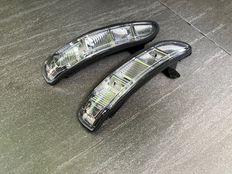 Benz W211 หน้าธนู สปอร์ตไลท์ ไฟเลี้ยวกระจกข้าง กรอบพลาสติก โครเมียม Sportlight E200 NGT E220CDi และ W204 รูปที่ 17