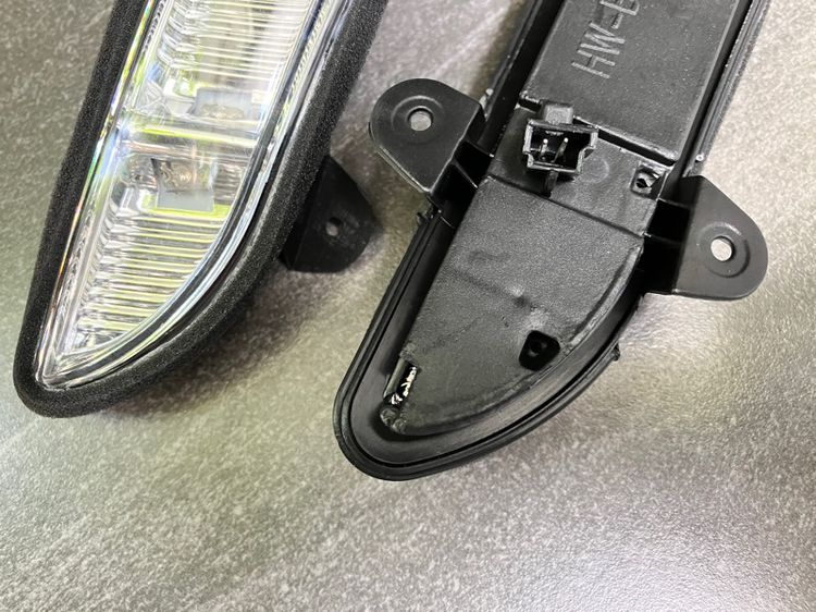 ไฟตัดหมอก ไฟเลี้ยวกระจกข้าง Sportlight กลม W204 W211 R230 R171 AMG ของใหม่  รูปที่ 10