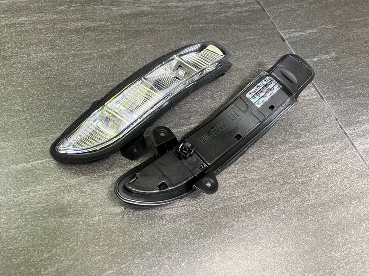 ไฟตัดหมอก ไฟเลี้ยวกระจกข้าง Sportlight กลม W204 W211 R230 R171 AMG ของใหม่  รูปที่ 11