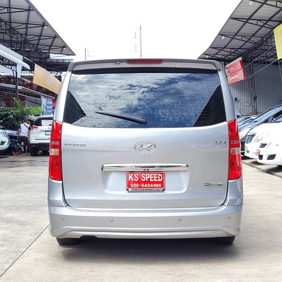 Hyundai H-1  2014 2.5 Deluxe Van ดีเซล ไม่ติดแก๊ส เกียร์อัตโนมัติ บรอนซ์เงิน รูปที่ 4