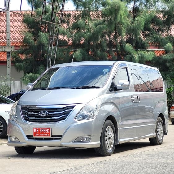 Hyundai H-1  2014 2.5 Deluxe Van ดีเซล ไม่ติดแก๊ส เกียร์อัตโนมัติ บรอนซ์เงิน รูปที่ 2