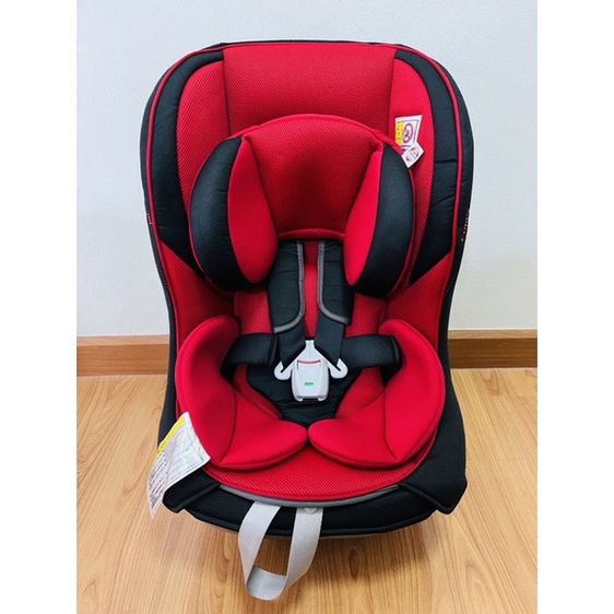 คาร์ซีทเด็กCar seat Combi Coccoro (รุ่นยอดฮิต) สีแดง