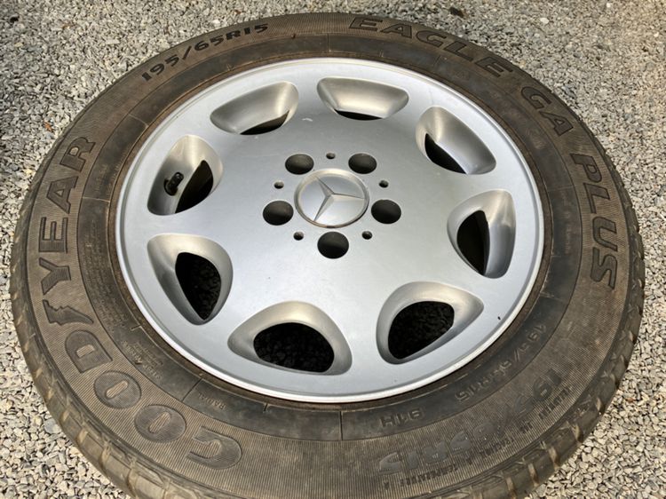 อะลูมิเนียมอัลลอย 15" ล้ออะไหล่ Benz ลาย 8 ช่อง 195 65 15 ใส่ W124 W202 ปิดหูลากกันชนหน้า พวงมาลัย 300E 230E 200E E200 E220 E280