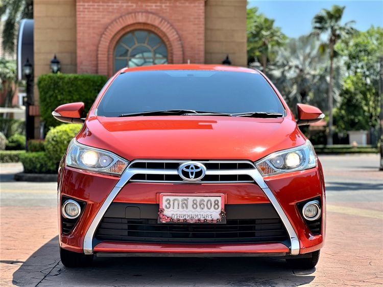 Toyota Yaris 2015 1.2 G Sedan เบนซิน เกียร์อัตโนมัติ ส้ม รูปที่ 2