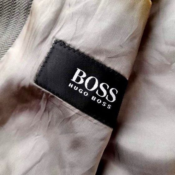 Hugo Boss
made in Germany🔵🔵🔵 รูปที่ 6