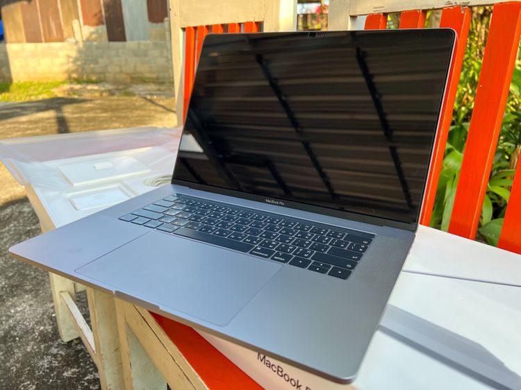 Notebook Apple MacBook Pro 15-(256GB, Touch Bar, Touch ID, Mid 2019) ดูหนัง ฟังเพลง ทำงานกราฟฟิกลื่นๆ