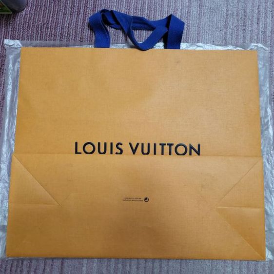 ถุงกระดาษ Louis Vuitton รูปที่ 2