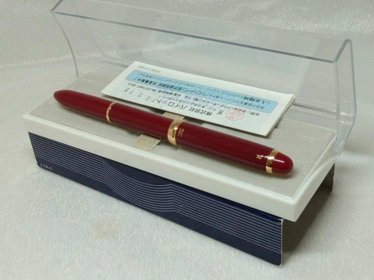 ปากกาลูกลื่นสีดำPILOTด้ามสีแดง รูปที่ 3