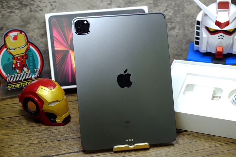 Apple 256 GB iPad Pro 11 M1 256GB Wifi สีดำ ประกัน 12-8-67เกือบปี ครบกล่อง ศูนย์ไทย