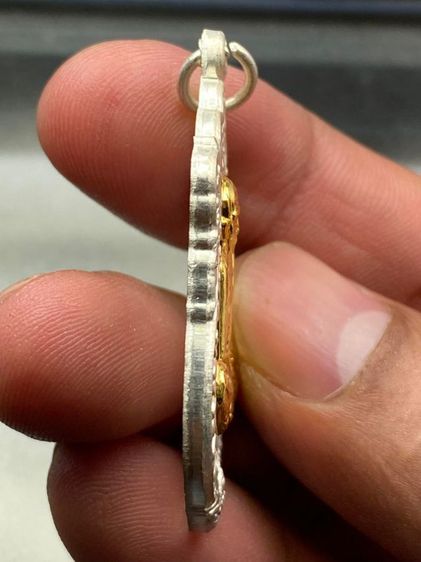 เหรียญเสมา 8 รอบ หลวงปู่ทิม หน้ากากทอง พร้อมกล่อง รูปที่ 4