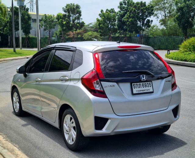 Honda Jazz 2015 1.5 S i-VTEC Sedan เบนซิน ไม่ติดแก๊ส เกียร์อัตโนมัติ บรอนซ์เงิน รูปที่ 4