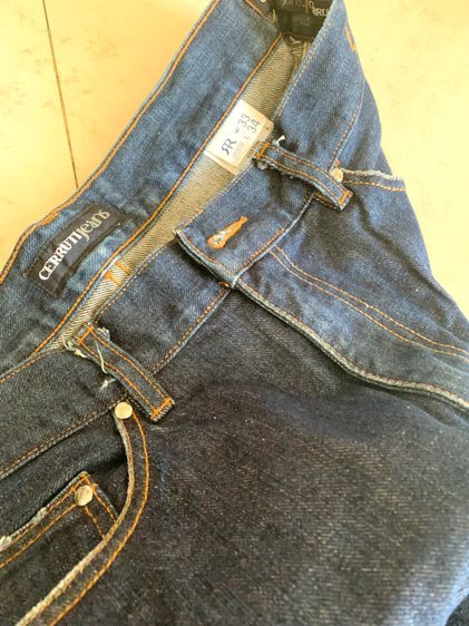 กางเกงยีนส์ ยี่ห้อCerruti Jeans สภาพดี ใส่น้อย  รูปที่ 4