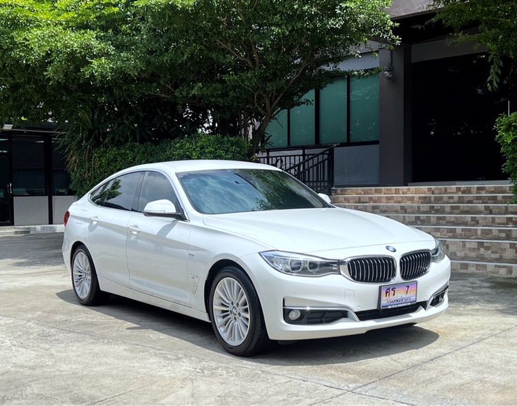 BMW Series 3 2015 320d Sedan ดีเซล ไม่ติดแก๊ส เกียร์อัตโนมัติ ขาว รูปที่ 1