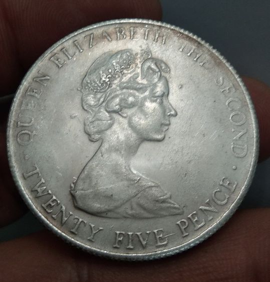 7034-เหรียญพระนางอลิสซาเบสที่ 2 ขนาดเส้นผ่าศูนย์กลางประมาณ 3.5 ซม รูปที่ 15