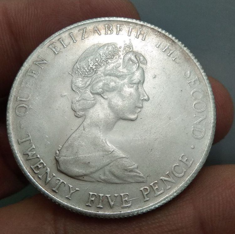 7034-เหรียญพระนางอลิสซาเบสที่ 2 ขนาดเส้นผ่าศูนย์กลางประมาณ 3.5 ซม รูปที่ 7