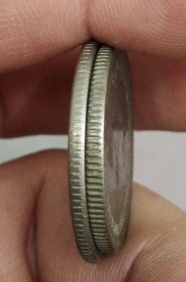 7063-เหรียญสมเด็จพระเทพรัตนราชสุดาสยามบรมราชกุมารี และเหรียญสมเด็จพระบรมโอรสาธิราช รวม 2 เหรียญ รูปที่ 17