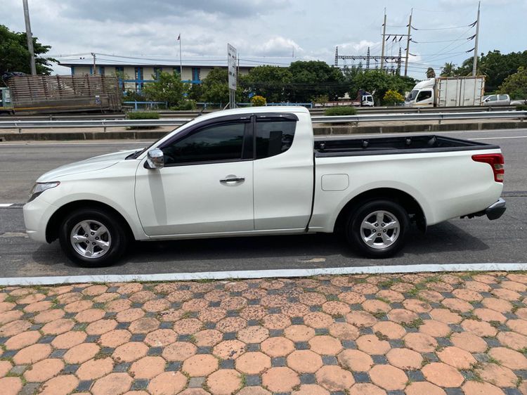 Mitsubishi Triton 2019 2.5 GLX Pickup ดีเซล ไม่ติดแก๊ส เกียร์ธรรมดา ขาว รูปที่ 4
