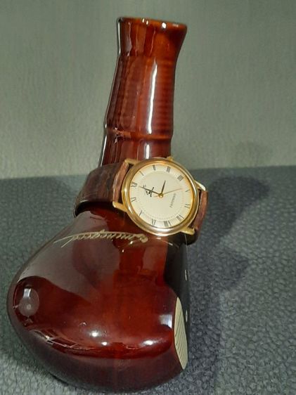 ขอขายนาฬิกาขอมือแบรนด์เนมของยี่ห้อ Hennessy เคลือบทอง 18K รหัส Y295-1521 Japan movt. quartz.ใช้ถ่านเดินตรงสภาพไม่มีเสีย รูปที่ 7
