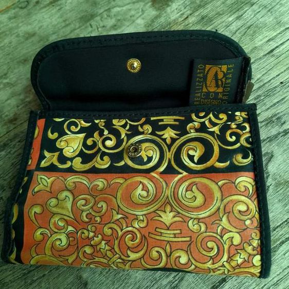 Versace Baroque Medusa Bifold Wallet
made in Italy
🔵🔵🔵 รูปที่ 6
