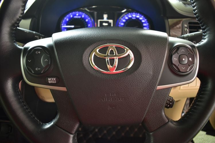 Toyota Camry 2016 2.0 G Sedan เบนซิน ไม่ติดแก๊ส เกียร์อัตโนมัติ ดำ รูปที่ 3