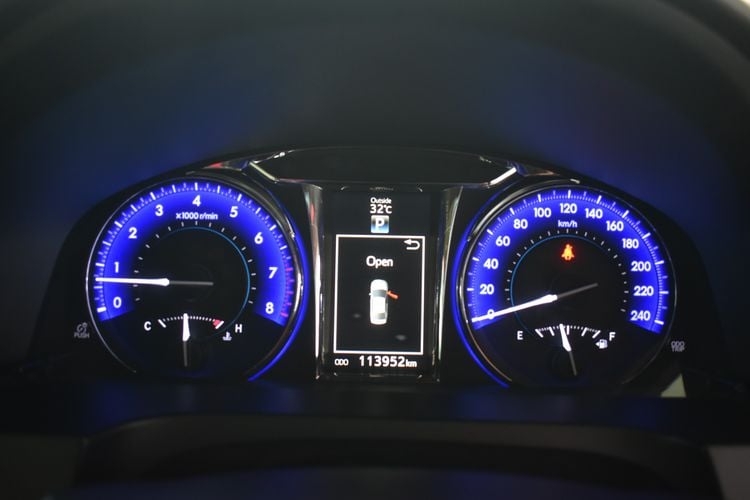 Toyota Camry 2016 2.0 G Sedan เบนซิน ไม่ติดแก๊ส เกียร์อัตโนมัติ ดำ รูปที่ 2