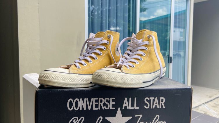 รองเท้าผ้าใบ เหลือง Converse