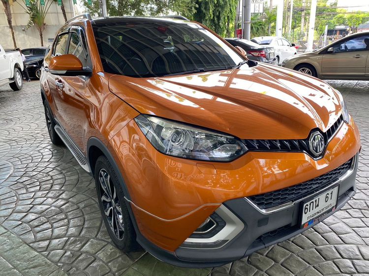 รถ MG GS 2.0 X 4WD สี ส้ม