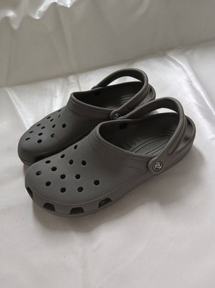 รองเท้าสวม Crocs