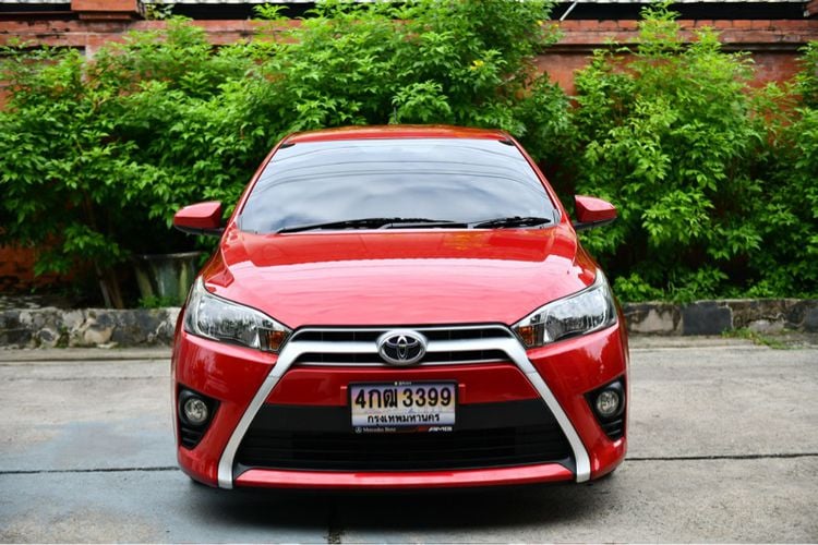 Toyota Yaris 2014 1.2 E Sedan เบนซิน ไม่ติดแก๊ส เกียร์อัตโนมัติ แดง รูปที่ 2