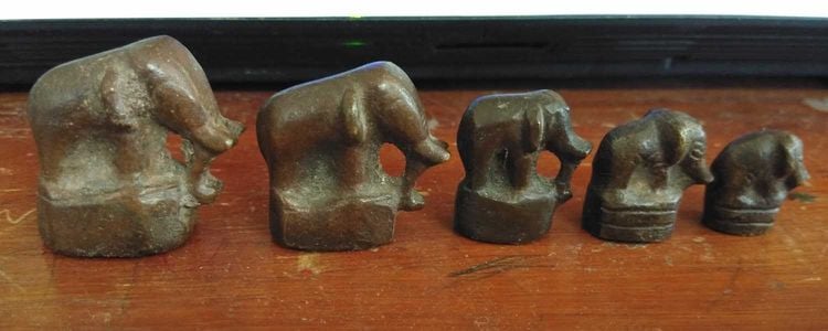 6124-ของโบราณครับ ช้าง เนื้อสำริด 1โขลง 5เชือก ช้างโขลงเดียวกัน หายากครับ รูปที่ 2