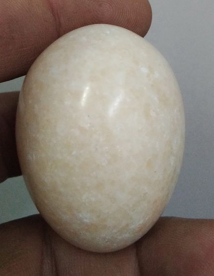 75555-หินรูปไข่ สีขาวน้ำตาลเนื้อหินลายขาวกระจาย  เนื้อหินครับ มีฤทธิ์เย็นใช้บำบัดโรคได้ครับ ขนาดกว้าง 3.5 ซม. ยาวรวมประมาณ 4.5 ซม รูปที่ 16