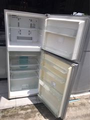 ขายตู้เย็นมือสองยี่ห้อโตชิบาขนาด12คิวราคาถูกๆๆ-8