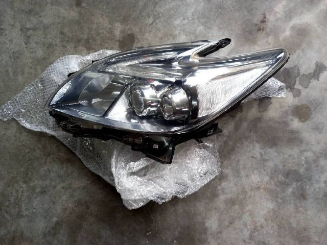 ไฟหน้า LED สีชา PRIUS MC