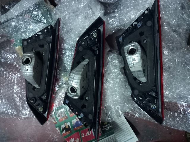 ไฟทับทิมฝาท้าย แท้ มาสด้า2 รูปที่ 2