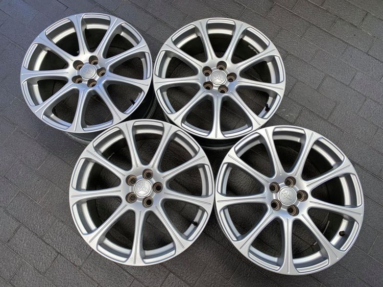 ล้อแท้ Toyota MADE IN ITALY น้ำหนักเบามาก ขอบ 18" ไม่เคยใช้งานในไทย ก้านยก รูปที่ 5