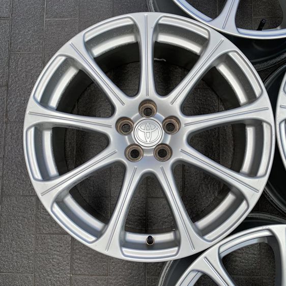 ล้อแท้ Toyota MADE IN ITALY น้ำหนักเบามาก ขอบ 18" ไม่เคยใช้งานในไทย ก้านยก รูปที่ 12