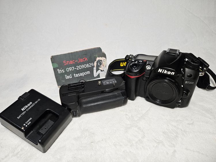 กล้อง DSLR ไม่กันน้ำ Body Nikon D7000 สภาพสวย พร้อมใข้งานครับ