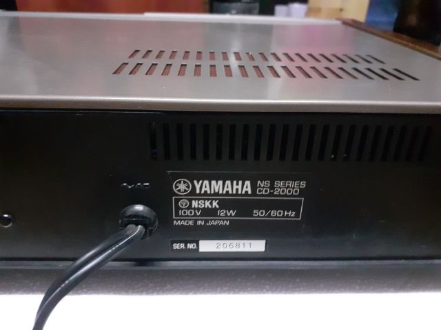 เครื่องเล่น CD รุ่นท๊อป YAMAHA CD - 2000 เครื่องรุ่นใหญ่ท๊อปสุด สภาพใหม่ อ่านแผ่นดี เสียงดี หายาก เครื่องหนักเกือบสิบโล  ข้างไม้เดิมไม่มีรีโมท ไฟ100 V. สนใจมาลองฟังเสียงก่อนได้ t.064 - 1380927 รูปที่ 13